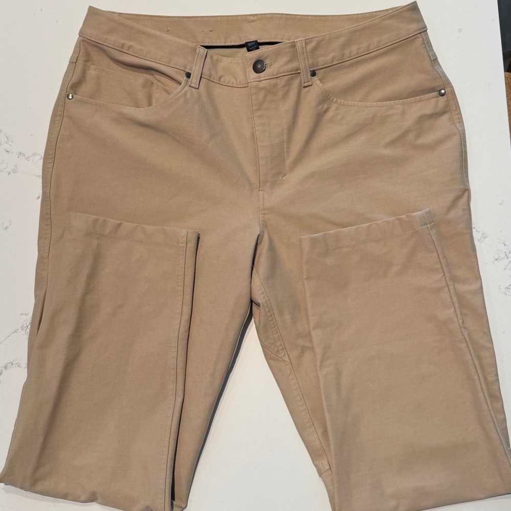 Lululemon Commission 5-Pocket Pant – Size 34 x 28– Sand/Nomad – LM5ABNS